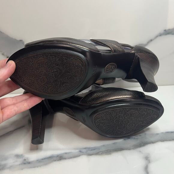 Sofft Wmns Bronze Metallic Leather Premier Heel Sandals Sz 9 PeepToe Date Night - Picture 7 of 7